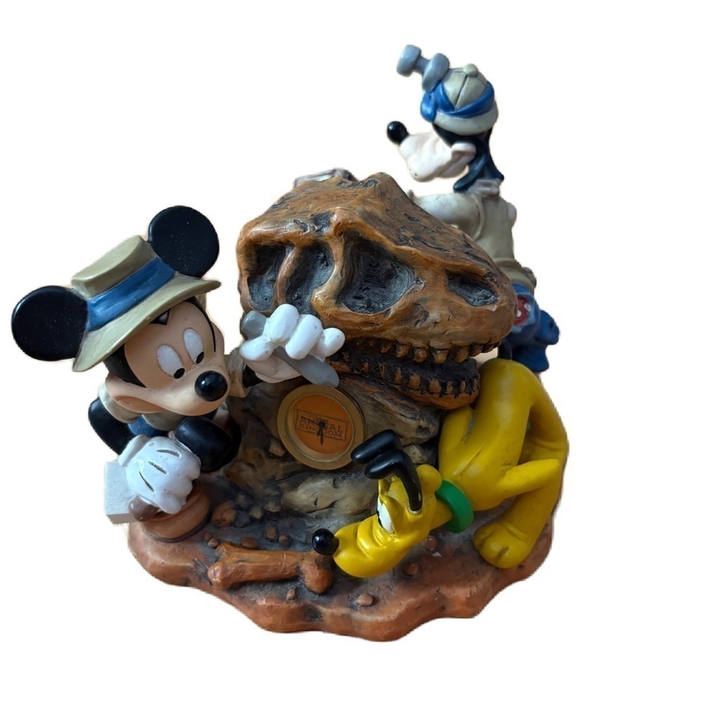Big Dig In The Boneyard Animal Kingdom Clock Disney Mickey Pluto Goofy Dinosaur